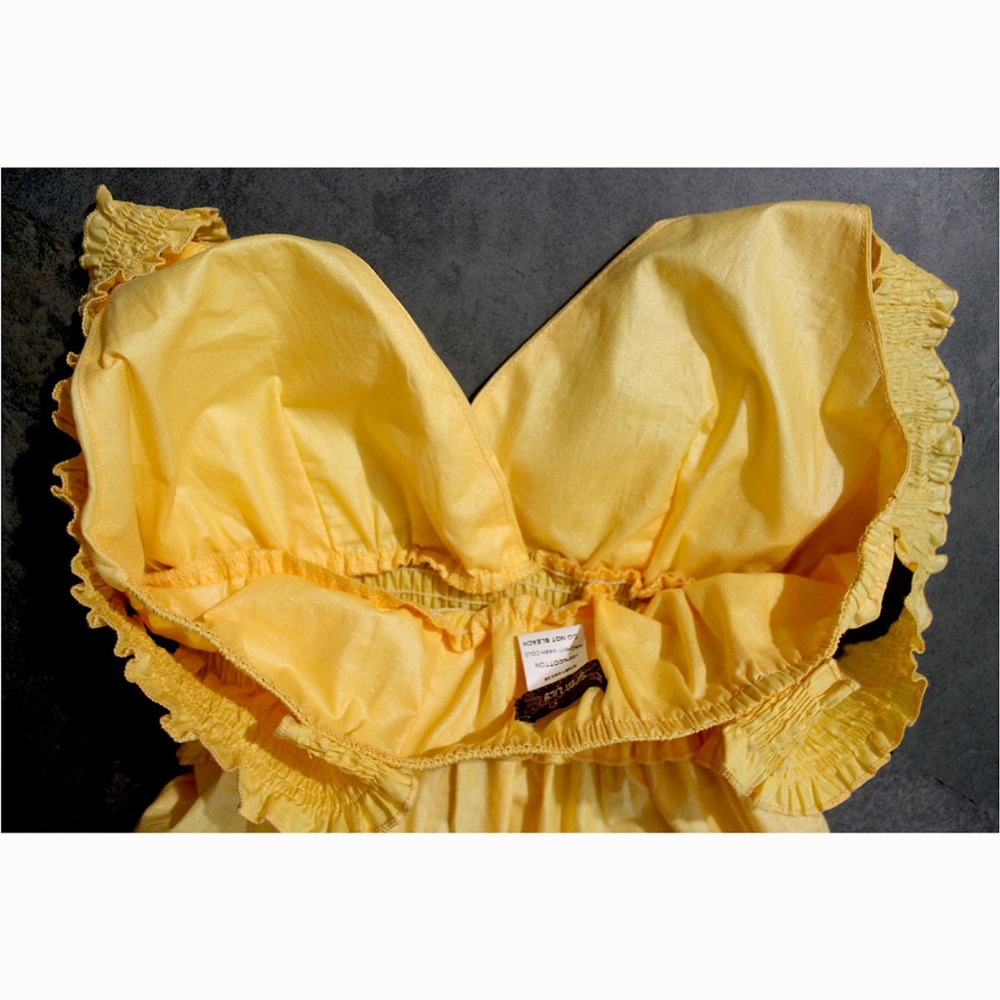 New Unique Shimmer Material Tank Top Smocked - Picture 4 of 5